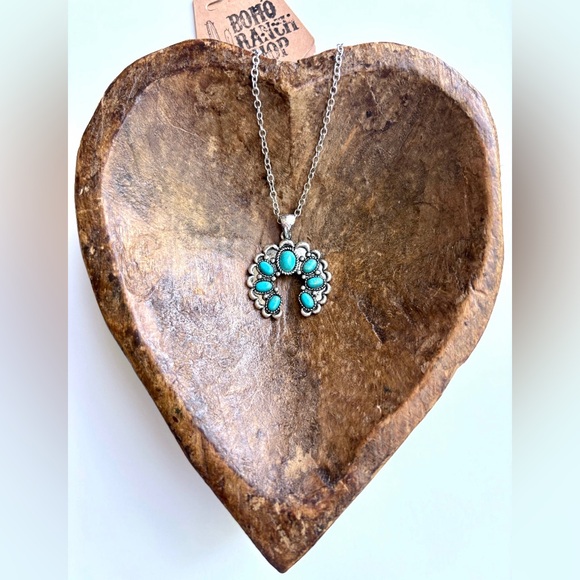 Jewelry - #385. Western Squash Blossom Stone Pendant Necklace